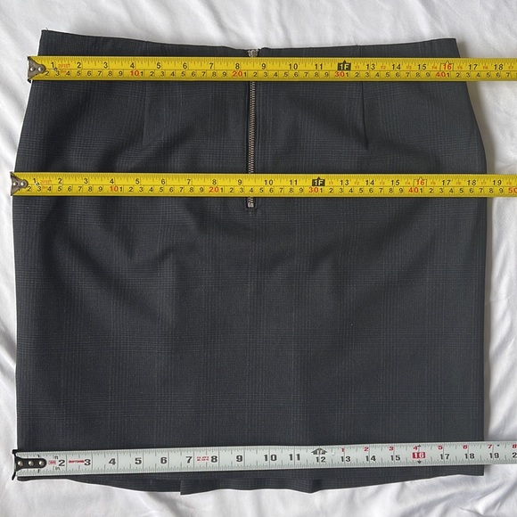 Esprit Tulip-Shaped Skirt With Front Pleats Thin Stripes Navy Blue Grey Size 8 - Picture 8 of 15